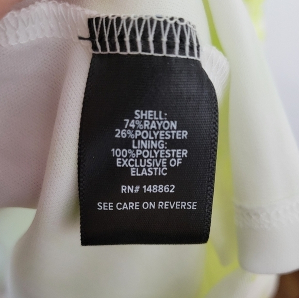 Torrid Mini Wash Gauze Wide‎ Waist Skater Dress Size 1X Floral Yellow Green Lime - Picture 15 of 16